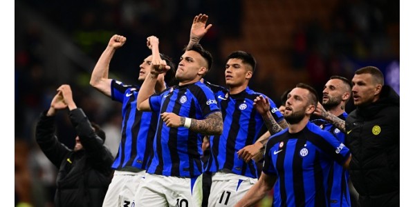 Alle Fans der Serie A jubeln Inter zu